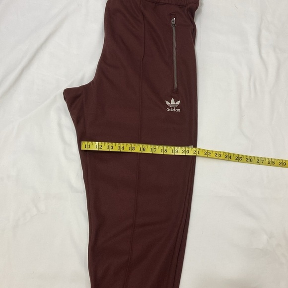 Adidas,Women’s Burgundy and multi color Sweatsuit.Size-M top,L pants - Picture 14 of 16